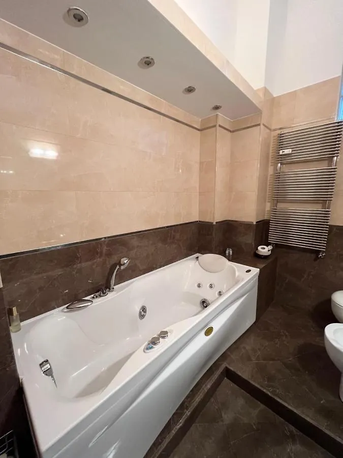 La Casa Di Sara - Milano Apartment 0*, Milan
